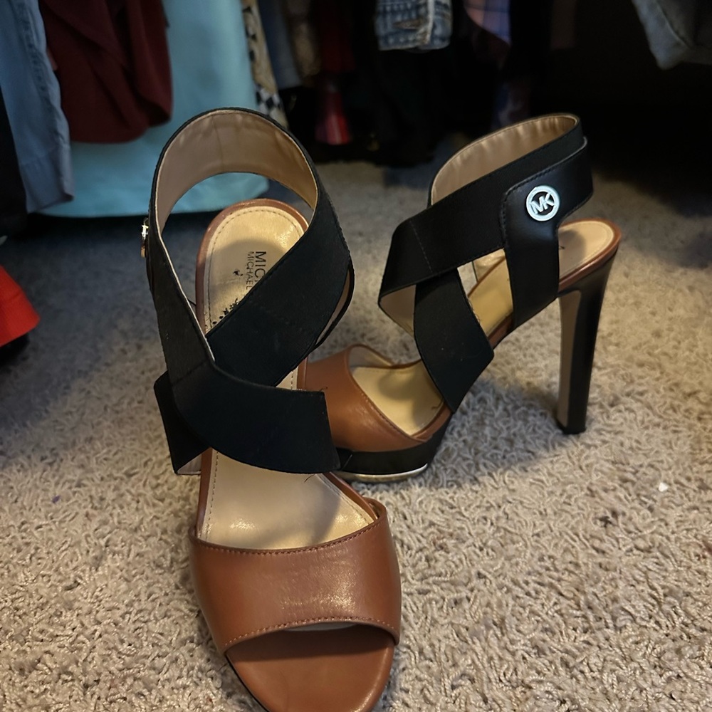 Worn Once , Very Comfortable And Versatile - image 4